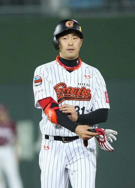 손아섭선수의 1점 따라가는 적시타